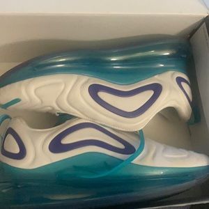 Women’s Air Max 270